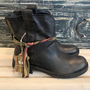 Alternative view of Biker Felmini